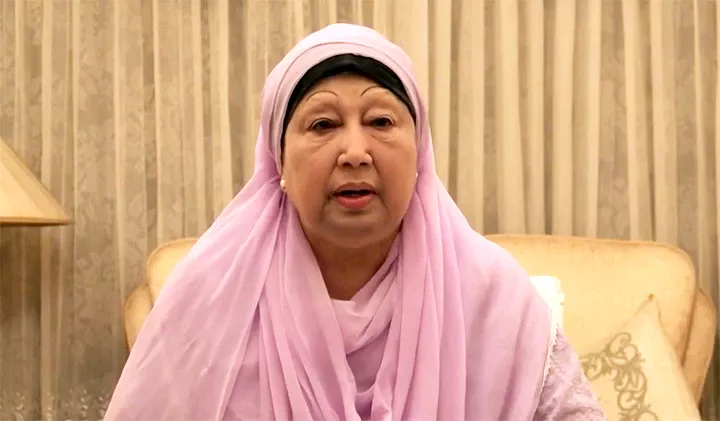 খালেদা জিয়াকে লন্ডনে নিয়ে যাওয়ার প্রক্রিয়া আপাতত অনিশ্চিত হয়ে পড়েছে।