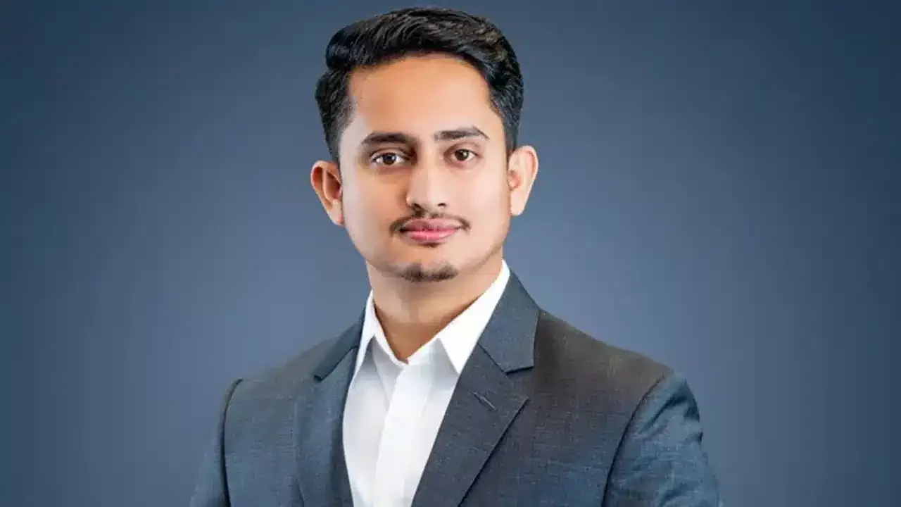 সারজিস আলমের বিরুদ্ধে মামলা দায়েরের আবেদন করেছেন গাজীপুরের বাসন থানা বিএনপির সভাপতি তানভীর সিরাজ।