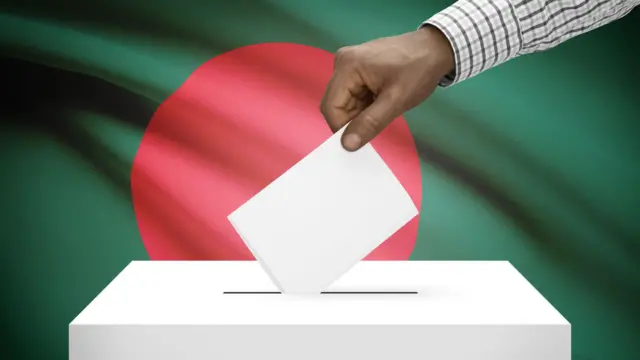 কাকে ভোট দেবেন, সে বিষয়ে এখনও সিদ্ধান্ত নেননি ৪৮ শতাংশের বেশি মানুষ।