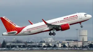 ভারতের গুজরাটে ভয়াবহ প্লেন দুর্ঘটনার একদিন না পেরোতেই এয়ার ইন্ডিয়ার আরেকটি ফ্লাইটে দেখা দিলো বোমাতঙ্ক।