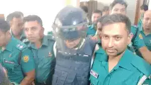 সাবেক প্রধান নির্বাচন কমিশনার (সিইসি) কাজী হাবিবুল আউয়াল বলেছেন, তাকে যেন একটি রিভলবার দিয়ে ‘মেরে ফেলা হয়।’