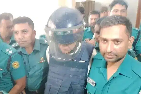 সাবেক প্রধান নির্বাচন কমিশনার (সিইসি) কাজী হাবিবুল আউয়াল বলেছেন, তাকে যেন একটি রিভলবার দিয়ে ‘মেরে ফেলা হয়।’
