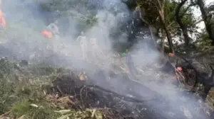 বিমান বিধ্বস্তের ঘটনার এক সপ্তাহ না হতেই ভারতে এবার হেলিকপ্টার বিধ্বস্ত হয়েছে।