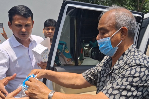 দেশে ফিরতে বাধা নেই তারেক রহমানের স্বরাষ্ট্র উপদেষ্টা মো. জাহাঙ্গীর আলম চৌধুরী বলেছেন, তারেক রহমানের দেশে ফিরতে বাধা নেই।