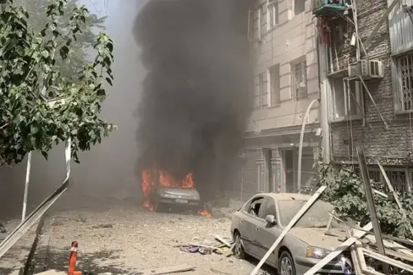 ইসরায়েলের হামলায় ইরানে নিহত ৪৩০ ইসরায়েলের সঙ্গে গত ১৩ জুন ভোর রাতে থেকে সংঘাত শুরুর পর থেকে ইরানে এ পর্যন্ত অন্তত ৪৩০ জন নিহত হয়েছেন।