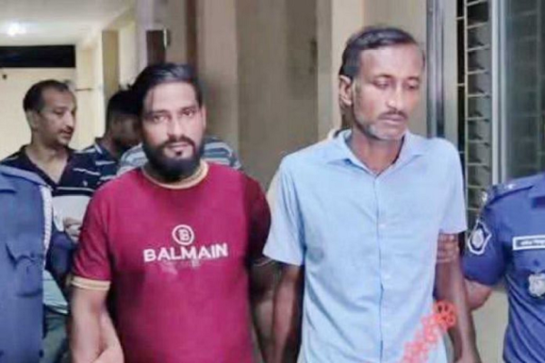 বগুড়া জেলা স্বেচ্ছাসেবক দলের সহ-সাধারণ সম্পাদক জিতু ইসলামের (৪৫) বিরুদ্ধে এক রিকশাচালককে বাড়ি থেকে তুলে নিয়ে গিয়ে পিটিয়ে হত্যার অভিযোগ উঠেছে।