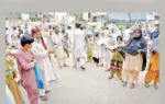 বিদেশে গিয়ে ভিক্ষাবৃত্তিসহ অবৈধ কর্মকাণ্ডে জড়িত থাকায় প্রায় ৮ হাজার নাগরিকের পাসপোর্ট বাতিল করছে পাকিস্তান।