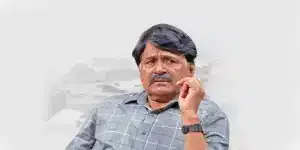গ্রাম প্রধানের ভূমিকায় অভিনেতা রঘুবীর যাদব