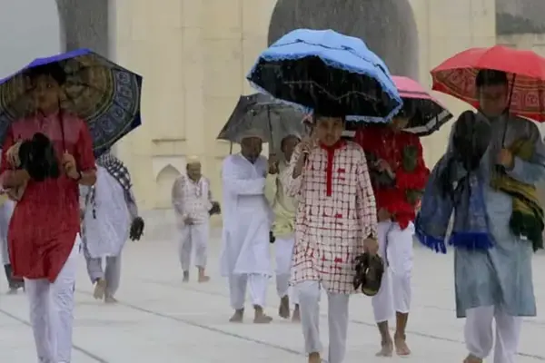ঈদের দিন দেশের অনেক এলাকায় বৃষ্টির সম্ভাবনা রয়েছে।