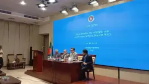 দূতাবাসে কর্মরতদের তেহরান থেকে নিরাপদ স্থানে সরে যাওয়ার নির্দেশনা দেওয়া হয়েছে বলেও জানান ভারপ্রাপ্ত পররাষ্ট্র সচিব।