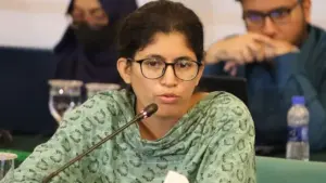 সরে দাঁড়ালেন সংগঠনটির সাবেক মুখপাত্র উমামা ফাতেমা।