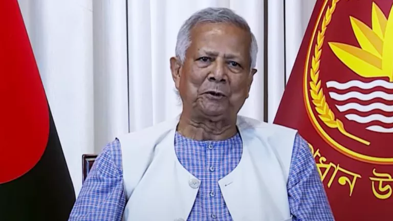 ড. মুহাম্মদ ইউনূসের সফরকে কেন্দ্র করে যুক্তরাষ্ট্র আওয়ামী লীগ, বিএনপি ও জামায়াতপন্থী নেতাকর্মীদের মধ্যে পাল্টাপাল্টি কর্মসূচির প্রস্তুতি নেওয়া হচ্ছে।