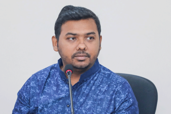 দলের যুগ্ম আহ্বায়ক সারোয়ার তুষারকে তার বিরুদ্ধে ওঠা নৈতিক স্খলনের অভিযোগের বিষয়ে কারণ দর্শানোর নোটিশ দিয়েছে জাতীয় নাগরিক পার্টি (এনসিপি)।