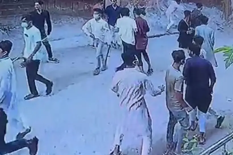 একটি আবাসন প্রতিষ্ঠানে হামলার ঘটনা ঘটেছে।