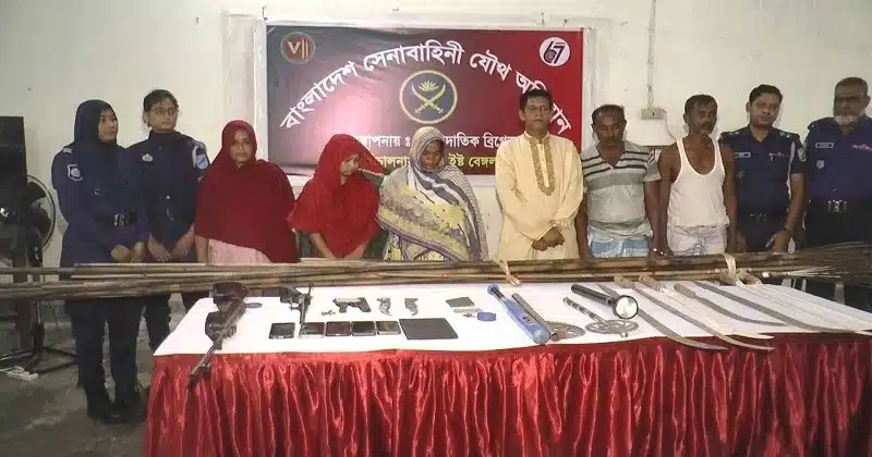 আটকদের মধ্যে রয়েছেন বৈষম্যবিরোধী আন্দোলনের এক নেতার বাবা।