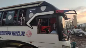 শরীয়তপুর সুপার সার্ভিস পরিবহনের বাসগুলোর ওপর হামলা ও ভাঙচুরের ঘটনা ঘটছে।