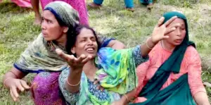 ঘরে ঢুকে চাচা ও ভাতিজাকে ছুরিকাঘাত করেছে দুর্বৃত্তরা।