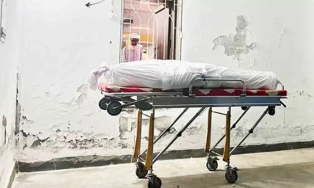 যুদ্ধবিমান বিধ্বস্ত হওয়ার ঘটনায় নিহতদের অধিকাংশই শিশু।