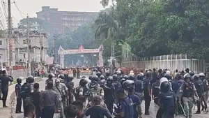 গোপালগঞ্জে সংঘর্ষে অন্তত ৪ জন নিহত হয়েছেন।