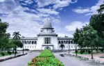 নির্দলীয় তত্ত্বাবধায়ক সরকারব্যবস্থা বিলুপ্ত করে সংবিধানের পঞ্চদশ সংশোধনী আইনের ২০ ও ২১ ধারা অবৈধ ও বাতিল ঘোষণা করে হাইকোর্টের দেওয়া রায়ের পূর্ণাঙ্গ অনুলিপি প্রকাশিত হয়েছে।