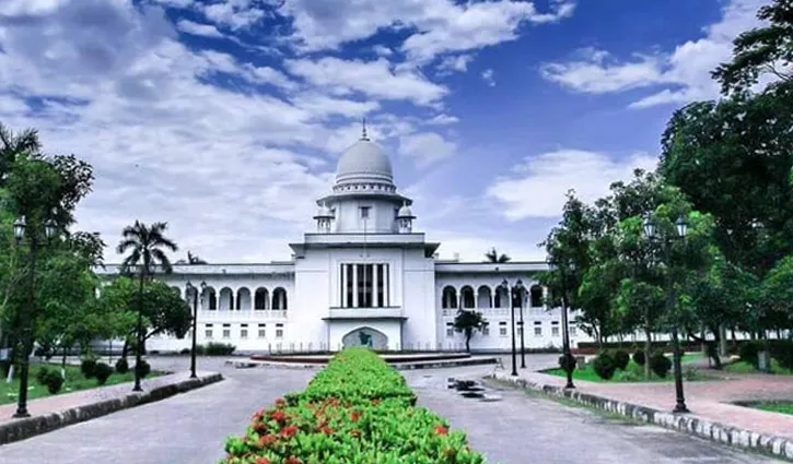 নির্দলীয় তত্ত্বাবধায়ক সরকারব্যবস্থা বিলুপ্ত করে সংবিধানের পঞ্চদশ সংশোধনী আইনের ২০ ও ২১ ধারা অবৈধ ও বাতিল ঘোষণা করে হাইকোর্টের দেওয়া রায়ের পূর্ণাঙ্গ অনুলিপি প্রকাশিত হয়েছে।