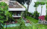 হলি আর্টিজানে জঙ্গি হামলায় দুজন পুলিশ কর্মকর্তা এবং দেশি-বিদেশি নাগরিকসহ ২৯ জন নিহত হন।