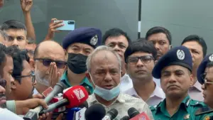 স্বরাষ্ট্র উপদেষ্টা দাবি করেছেন, মালয়েশিয়া থেকে যাদেরকে দেশে ফেরত পাঠানো হয়েছে তারা কোনো জঙ্গি নয়।