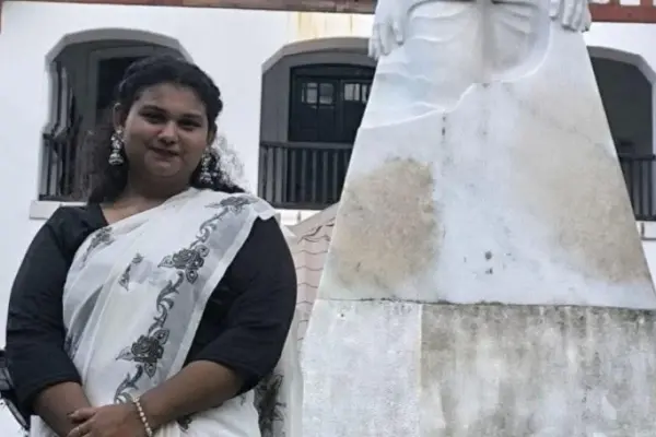 ছাত্রদল নেত্রীর লাশ উদ্ধার ছাত্রদল নেত্রীর লাশ নিজ বাসা থেকে উদ্ধার করা হয়েছে।