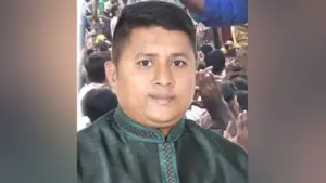 ভিআইপি রুম ভাড়া না পেয়ে বারে ভাঙচুর ও দুই নারীকে মারধরের অভিযোগ উঠেছে যুবদল নেতা মনির হোসেনের বিরুদ্ধে।