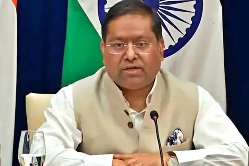 নিয়মিত সাপ্তাহিক ব্রিফিংয়ে ভারতের পররাষ্ট্র মন্ত্রণালয়ের মুখপাত্র রণধীর জয়সওয়াল এ নিয়ে কথা বলেন।