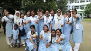 চলতি বছরের এসএসসি ও সমমান পরীক্ষার ফল প্রকাশ হয়েছে।