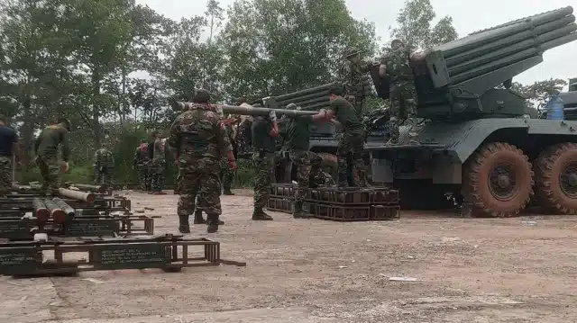 মুখোমুখি সংঘাতে জড়িয়েছে থাই এবং কম্বোডিয়ান সামরিক বাহিনী।