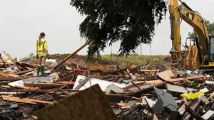 যুক্তরাষ্ট্রের টেক্সাস অঙ্গরাজ্যে বন্যায় মৃতের সংখ্যা বেড়ে ৮২ জনে দাঁড়িয়েছে।