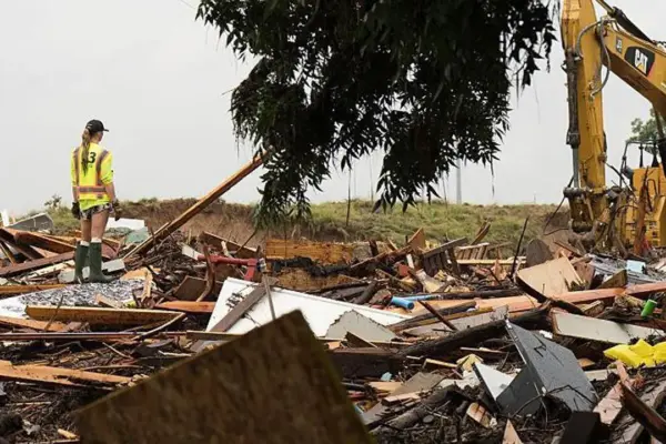 যুক্তরাষ্ট্রের টেক্সাস অঙ্গরাজ্যে বন্যায় মৃতের সংখ্যা বেড়ে ৮২ জনে দাঁড়িয়েছে।