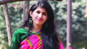 নিজের ভেরিফায়েড ফেসবুক আইডিতে আটক পাঁচজনের ছবিসহ একটি পোস্ট দেন উমামা ফাতেমা।