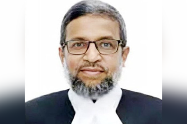 খালেদা জিয়াকে ৫ বছরের সাজা দেওয়া বিচারপতি ড. আখতারুজ্জামান পদত্যাগ করেছেন।