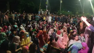 ঢাকা বিশ্ববিদ্যালয়ের হলে ছাত্ররাজনীতি নিষিদ্ধ ঘোষণা করেছে বিশ্ববিদ্যালয় প্রশাসন।