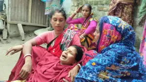 দুই ব্যক্তিকে 'ভ্যান চোর সন্দেহে' পিটিয়ে হত্যার ঘটনা ঘটেছে।