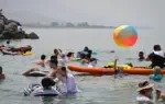 ইসরায়েল পুড়ছে রেকর্ড তাপমাত্রায়।