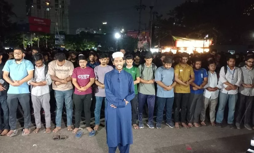 প্রকৌশল শিক্ষার্থীরা বিক্ষোভ কর্মসূচি পালন করেছেন।