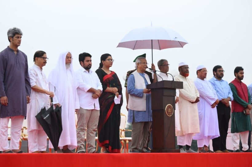 মঙ্গলবার (৫ আগস্ট) বিকেলে জাতীয় সংসদের দক্ষিণ প্লাজায় বাছাইকৃত রাজনৈতিক নেতাদের উপস্থিতিতে ড. ইউনূস জুলাই ঘোষণাপত্র পাঠ করেন।