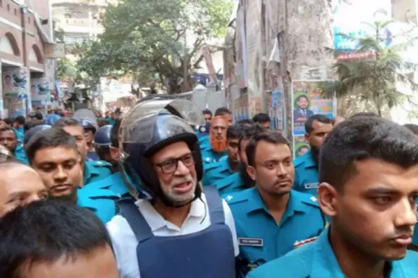 আব্দুল লতিফ সিদ্দিকীসহ ১৬ জনকে কারাগারে পাঠানোর আদেশ দিয়েছেন আদালত।