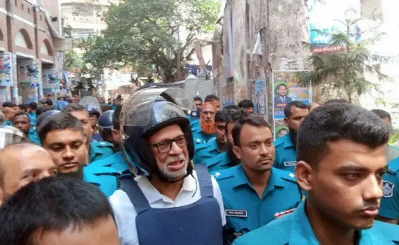 আব্দুল লতিফ সিদ্দিকীসহ ১৬ জনকে কারাগারে পাঠানোর আদেশ দিয়েছেন আদালত।
