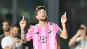 দুই সপ্তাহের চোট কাটিয়ে মাঠে ফিরেছেন লিওনেল মেসি।