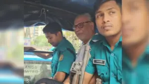 ‘মঞ্চ ৭১’ আয়োজিত এক অনুষ্ঠান ঘিরে ব্যাপক উত্তেজনা তৈরি হয়েছে।