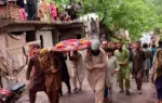 উত্তর পাকিস্তানে টানা ভারি বৃষ্টিপাতের ফলে সৃষ্টি হয়েছে আকস্মিক বন্যা।