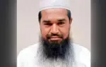 যুবলীগ নেতা রেজাউল ইসলামকে গলাকেটে হত্যা করা হয়েছে।