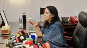 সাদাপাথর লুটের সঙ্গে স্থানীয় প্রশাসনের যোগসাজশ ছিল বলে জানিয়েছেন পরিবেশ ও বন উপদেষ্টা সৈয়দা রিজওয়ানা হাসান।
