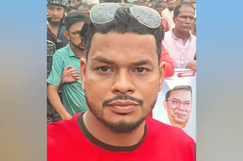ছুরিকাঘাতে খুন হয়েছেন এক যুবদলকর্মী।
