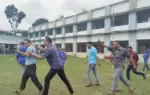 শিক্ষক শফিকুর রহমানকে মারধর ও গলাধাক্কা দিয়ে স্কুল থেকে বের করে দেওয়ার অভিযোগ উঠেছে বিএনপি ও ছাত্রদল নেতাদের বিরুদ্ধে।